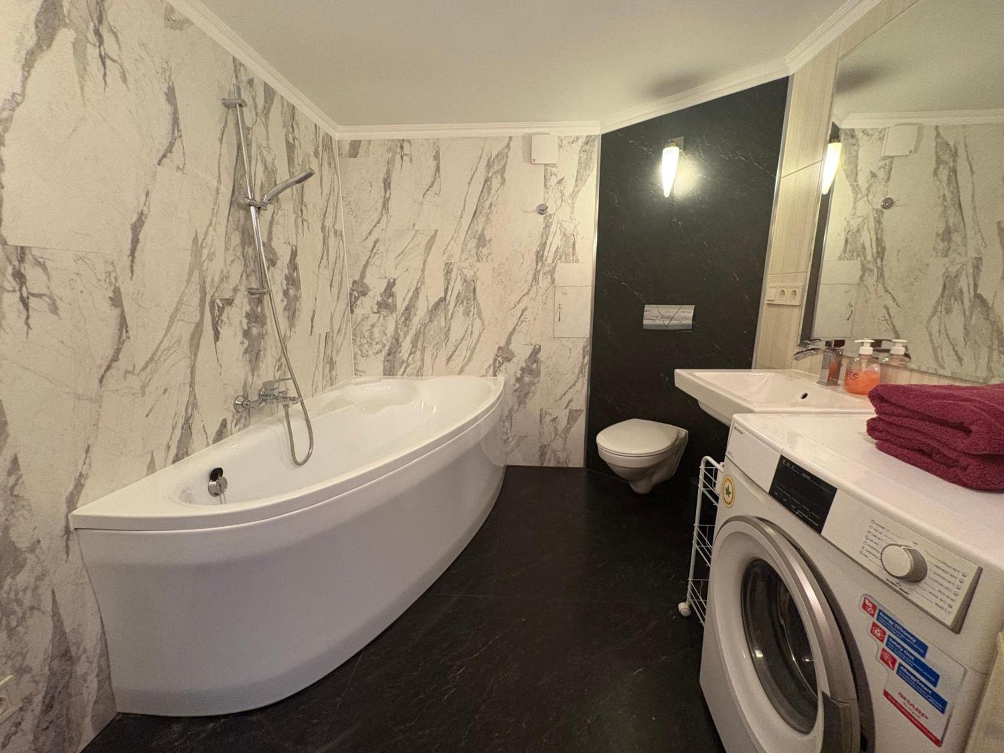 Cat Garden Premium Apartments Riga Esterno foto